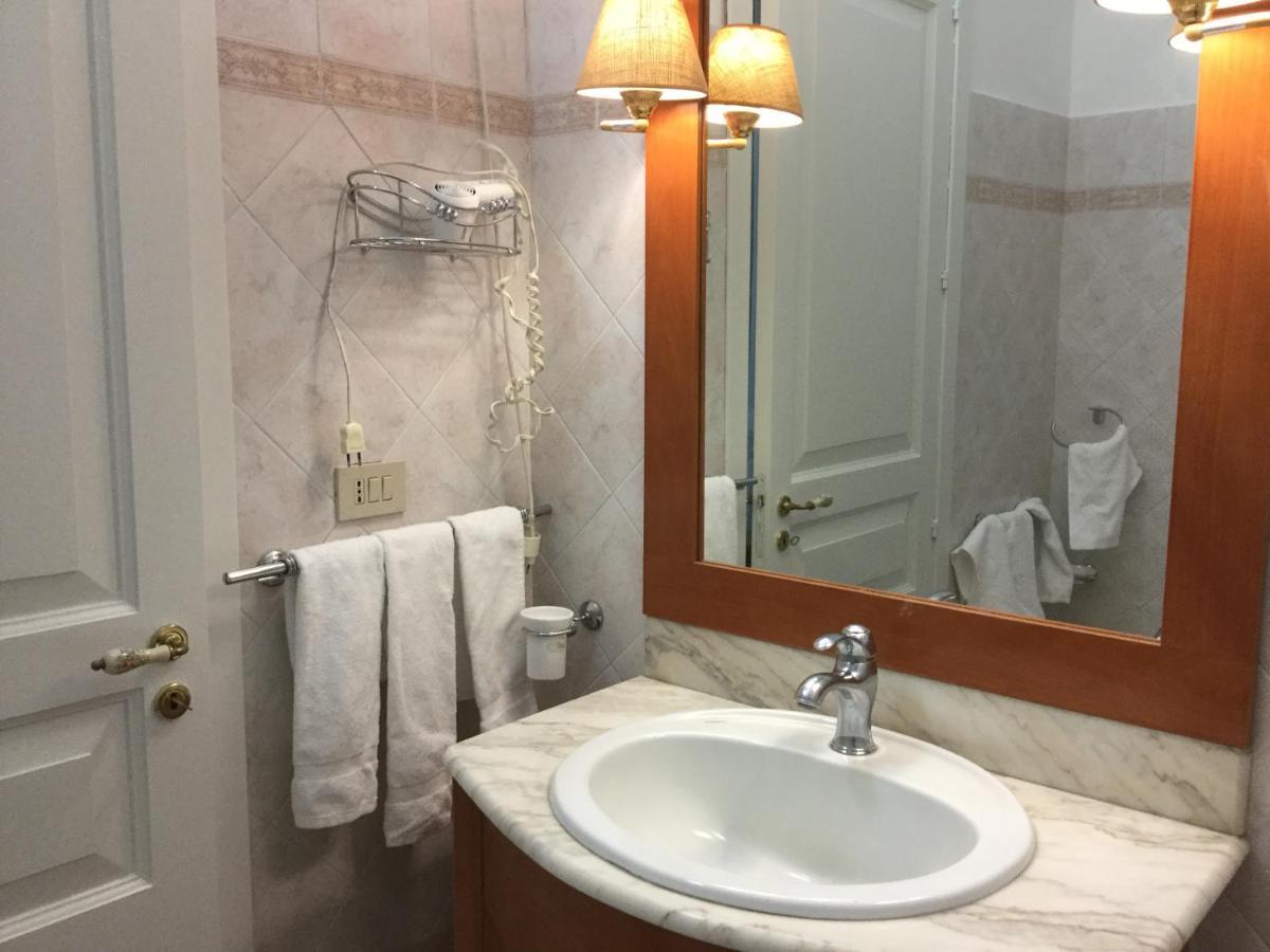 Crispi Accomodation B&B 카타니아 외부 사진